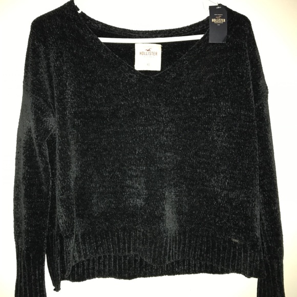 Incredibly Soft Hollister Sweater - Picture 2 of 6